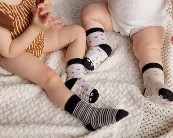 Minimalist white socks for gym-Carey Collection