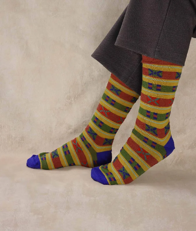 Minimalist gray crew socks for casual-Crossed Ladies Sock