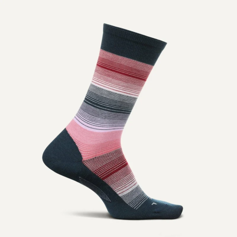 Vintage wool crew socks for retro vibe-Feetures Womens Everyday Cascade Ultra Light Crew Socks