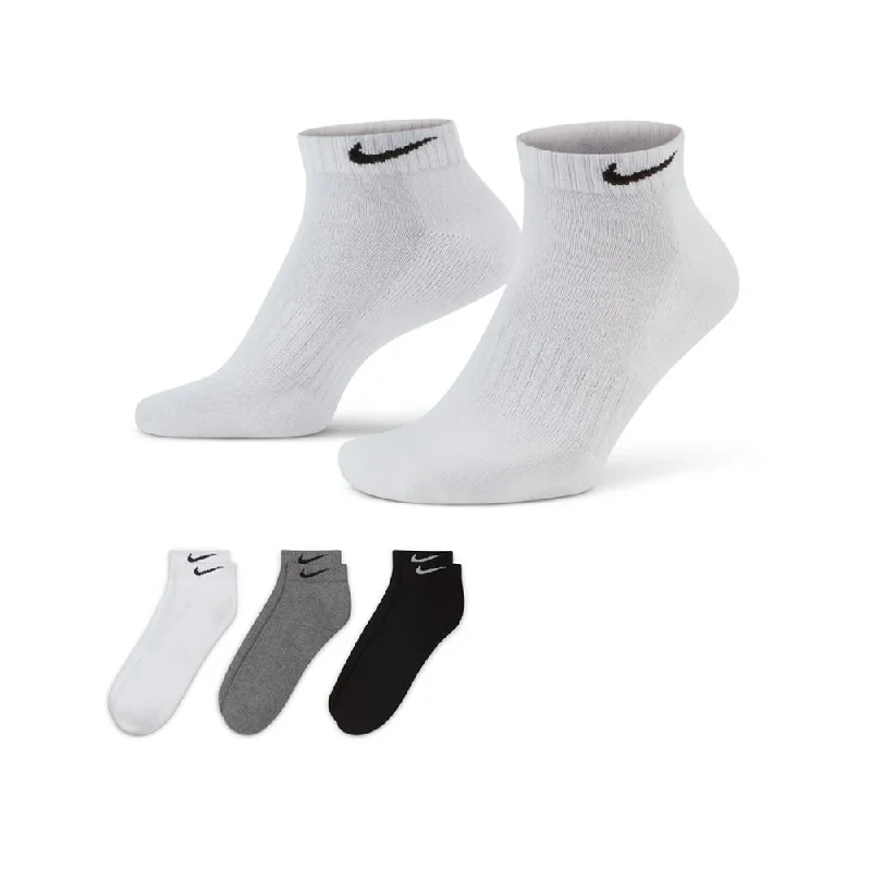 Vintage striped crew socks for classic-Nike Everyday Cush Low (3 Pairs)