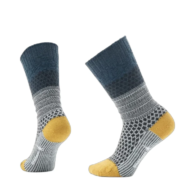 Large compression ankle socks for circulation-Smartwool Women's Everyday Popcorn Cable Full Cushion Crew Socks in Frosty Green