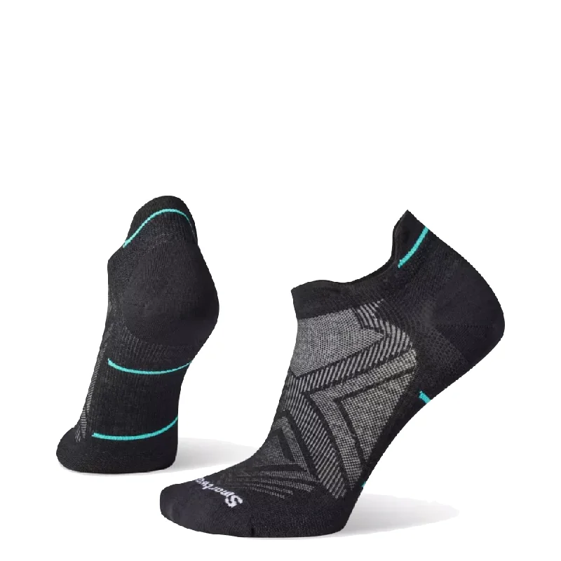 Grip ankle socks for pilates-Smartwool Women's Run Zero Cushion Low Ankle Socks in Black