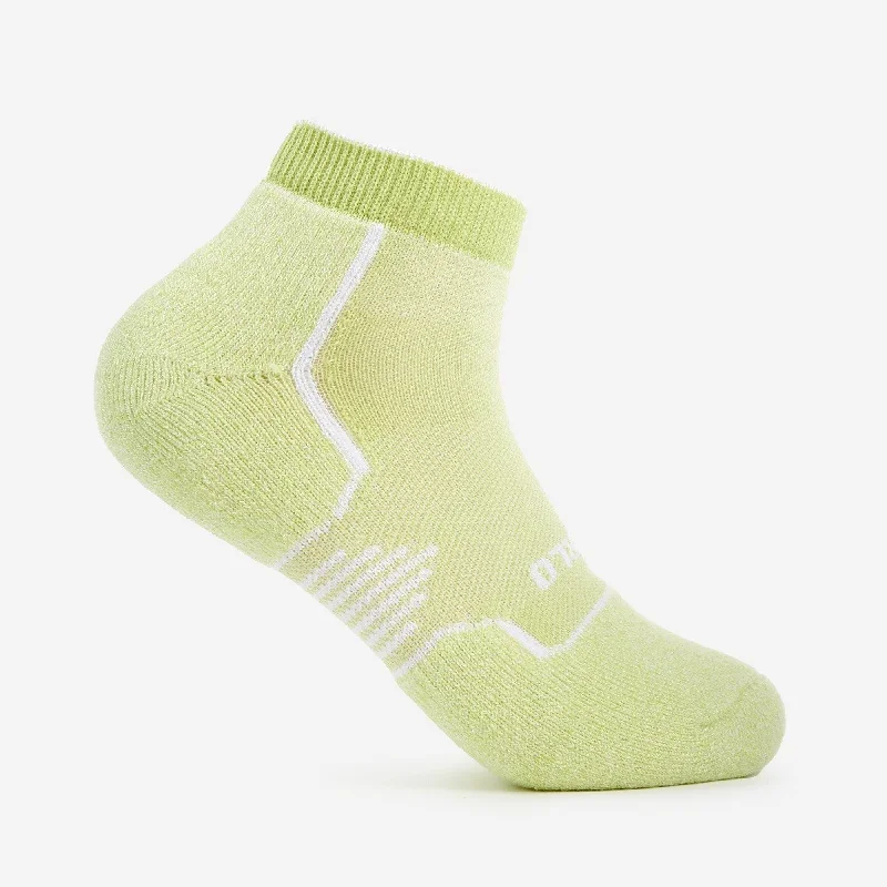 Breathable athletic crew socks for gym-Thorlo Pickleball Light Cushion Low-Cut Socks