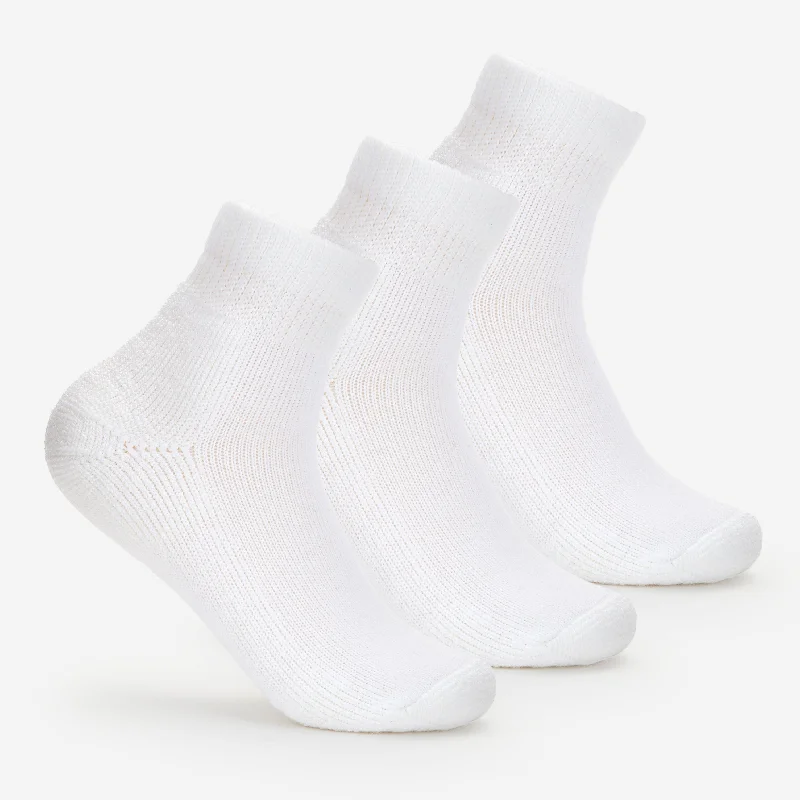 Luxury silk ankle socks for softness-Thorlo Womens Moderate Cushion Ankle Diabetic 3-Pack Socks