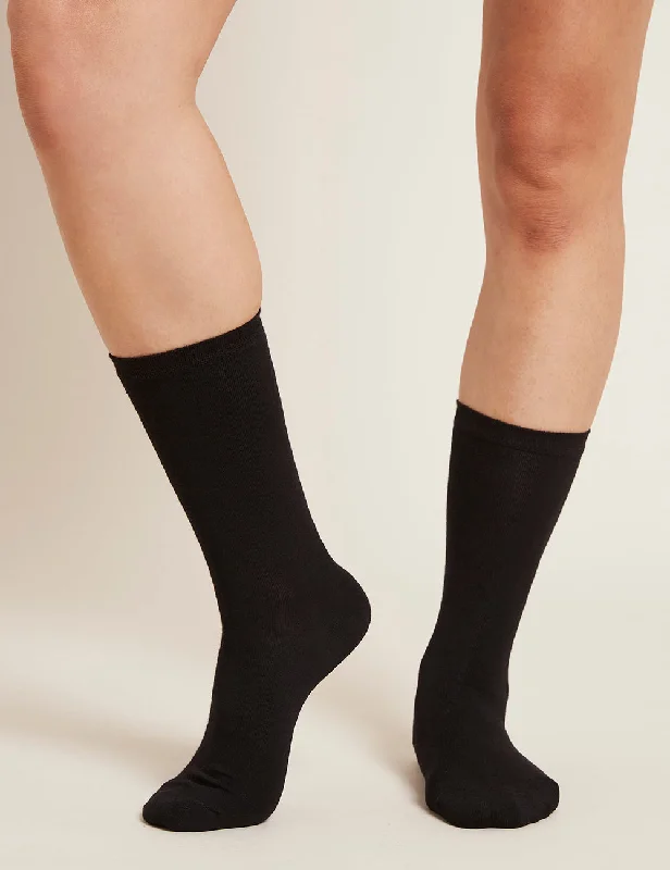 Minimalist black ankle socks for versatility-Women's Everyday Crew Socks